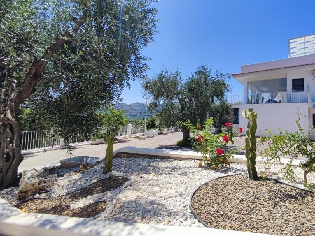 Ville Agnuli Case Vacanza Mattinata Exteriér fotografie
